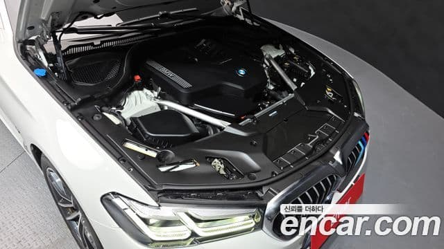BMW 5 Series 2021 — ფოტო 6/20