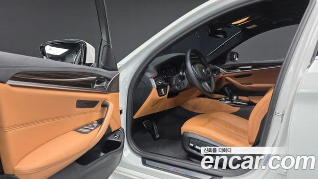 BMW 5 Series 2021 — ფოტო 13/20