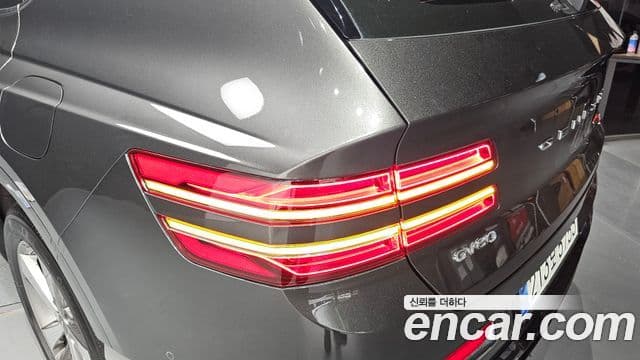 Genesis GV80 2023 — Photo 9/34
