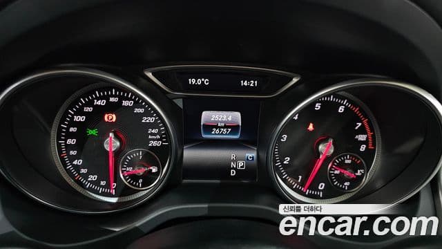 Mercedes-Benz GLA-Class 2019 — Фото 6/20