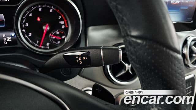 Mercedes-Benz GLA-Class 2019 — Фото 7/20