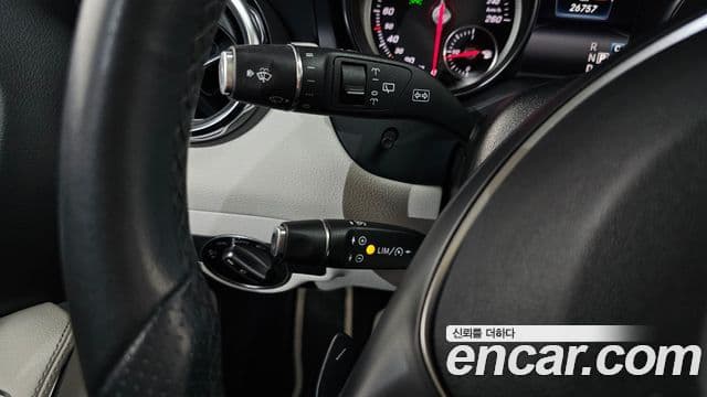 Mercedes-Benz GLA-Class 2019 — Фото 17/20
