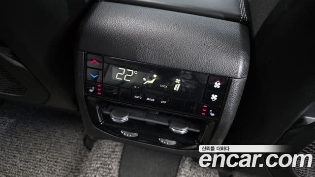 Jeep Grand Cherokee 2022 — Photo 8/32