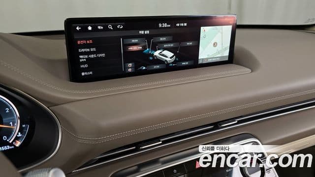 Genesis GV80 2021 — Photo 17/36