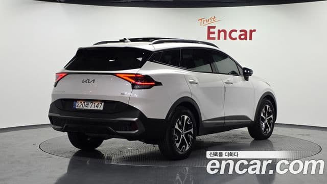 Kia Sportage 2023 — Фото 2/20