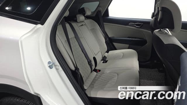 Kia Sportage 2023 — Фото 11/20
