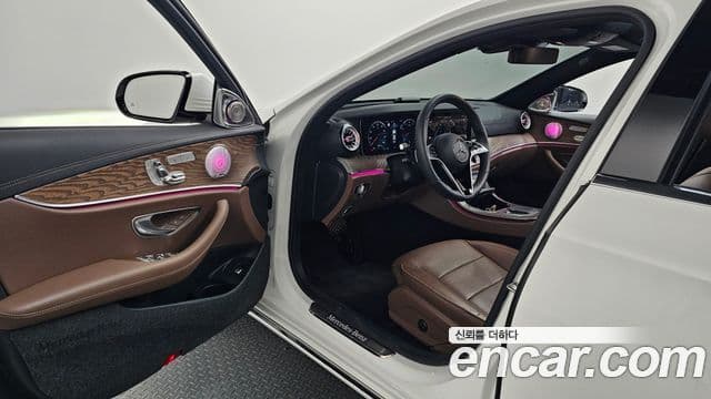 Mercedes-Benz E-Class 2023 — Şəkil 10/20