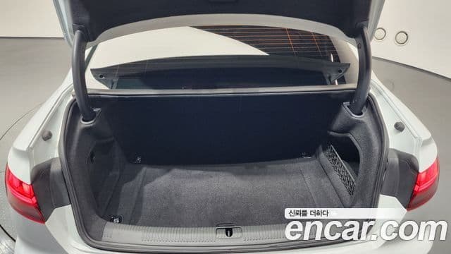Audi A4 2021 — Şəkil 18/20