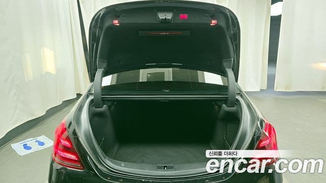 Mercedes-Benz S-Class 2019 — ფოტო 19/20