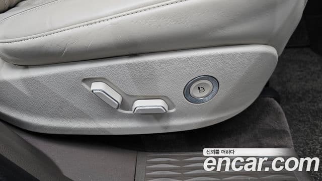 Genesis GV80 2020 — Photo 15/42
