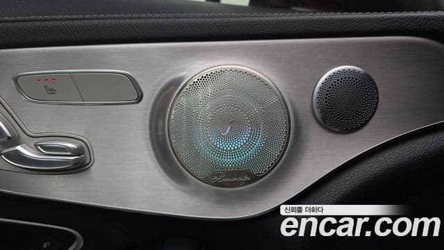 Mercedes-Benz C-Class 2018 — ფოტო 28/31