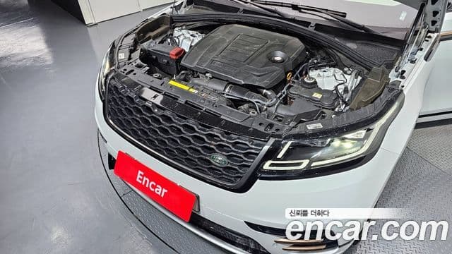 Land Rover Range Rover Velar 2023 — Фото 6/20