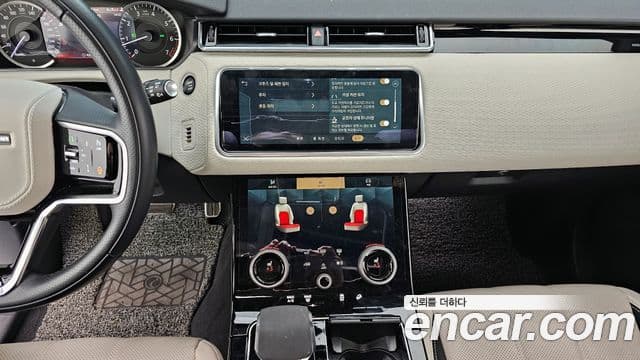 Land Rover Range Rover Velar 2023 — Фото 14/20