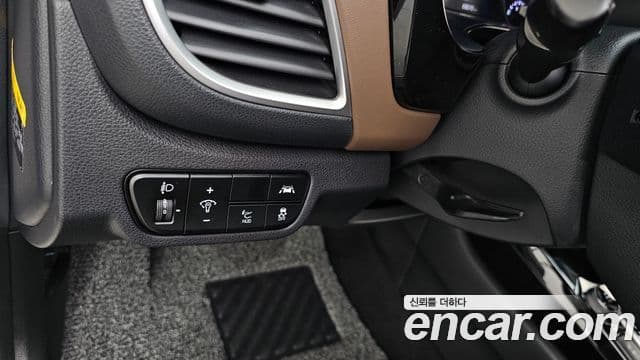 Kia Seltos 2019 — Şəkil 18/20
