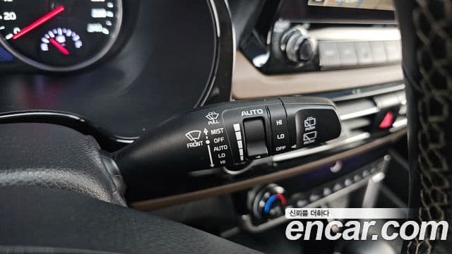 Kia Seltos 2019 — Şəkil 19/20