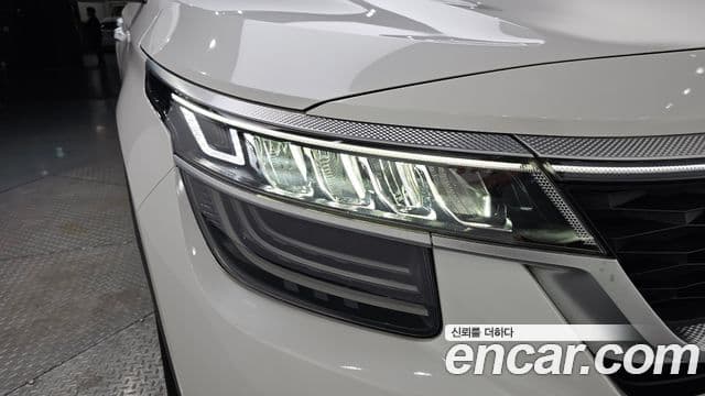 Kia Seltos 2019 — Şəkil 35/36