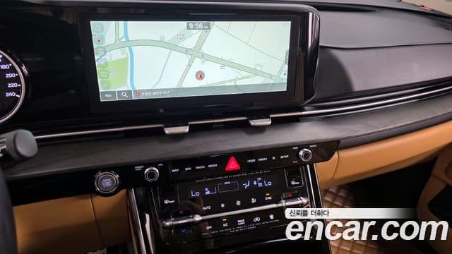 Kia Carnival 2021 — фото 14 из 20