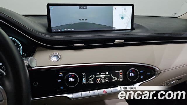 Genesis GV70 2021 — ფოტო 16/20