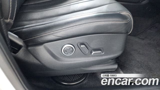 Genesis GV80 2021 — Photo 39/41