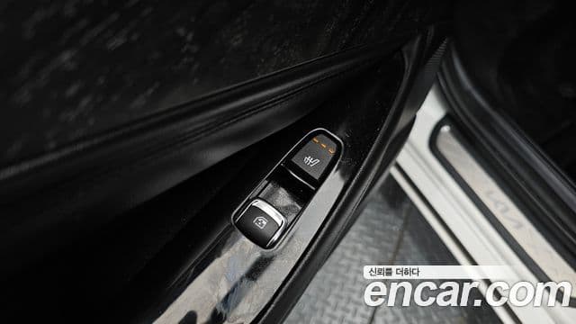 Kia K8 2022 — Şəkil 18/20