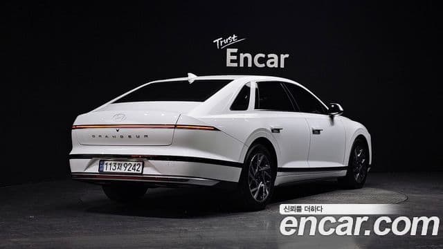 Hyundai Grandeur Hybrid 2024 — ფოტო 6/20