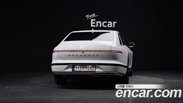 Hyundai Grandeur Hybrid 2024 — ფოტო 14/20
