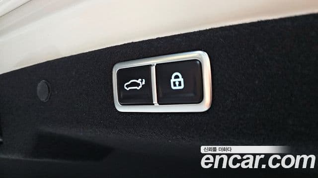 Hyundai Grandeur Hybrid 2024 — ფოტო 13/20