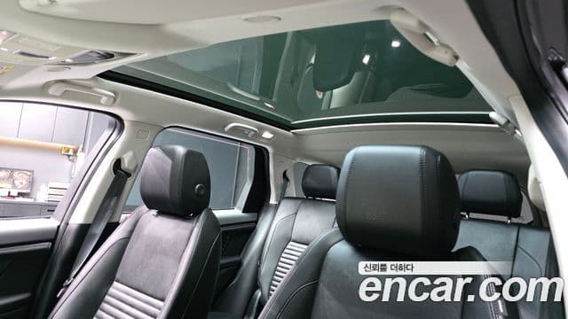 Land Rover Discovery Sport 2025 — ფოტო 18/20