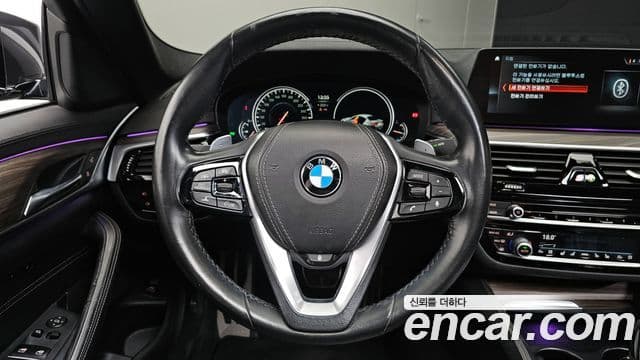 BMW 5 Series 2018 — Фото 13/20