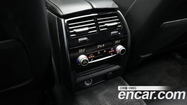 BMW 5 Series 2018 — Фото 18/20