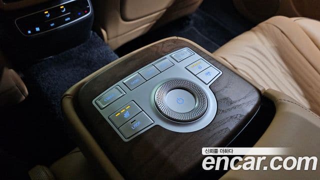 Genesis Electrified G80 2022 — Şəkil 18/20
