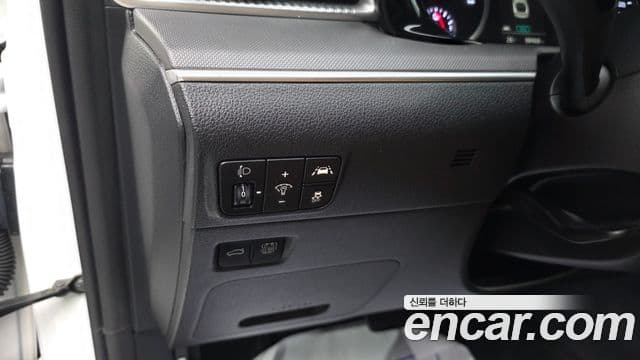 Kia K5 2022 — ფოტო 14/20