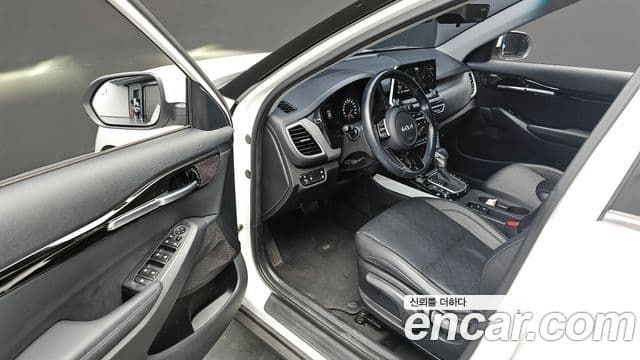 Kia Seltos 2022 — ფოტო 12/20