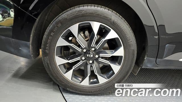 Kia Carnival 2021 — фото 5 из 20