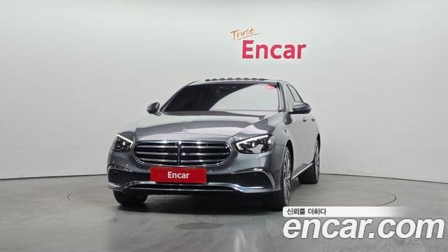 Mercedes-Benz E-Class 2022 — ფოტო 3/20