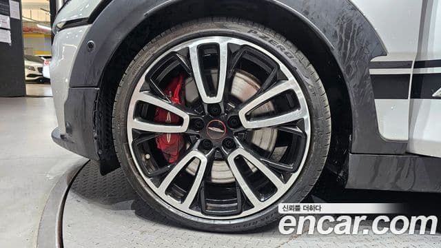 Mini Cooper S Clubman 2021 — Фото 5/20