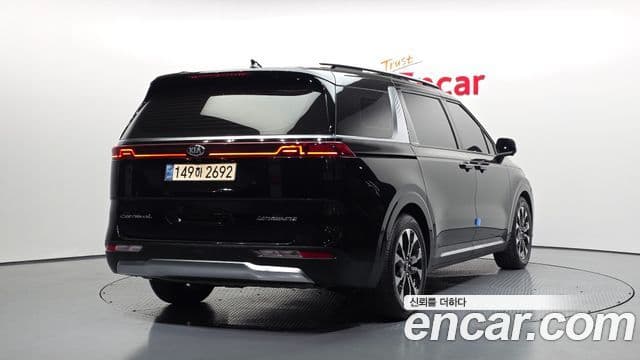 Kia Carnival 2021 — ფოტო 2/20