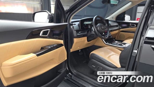 Kia Carnival 2021 — ფოტო 10/20