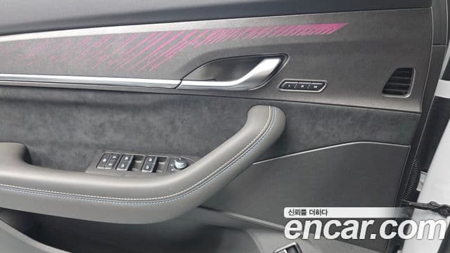 Renault Samsung Grand Koleos 2024 — Фото 13/20