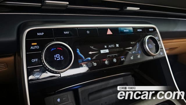 Genesis GV80 2022 — Photo 25/31