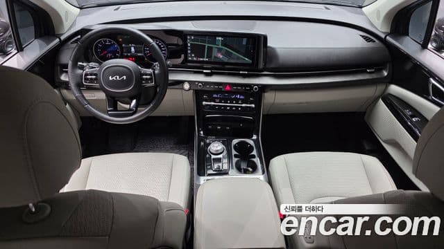 Kia Carnival 2022 — фото 7 из 20
