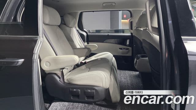 Kia Carnival 2022 — Şəkil 12/20