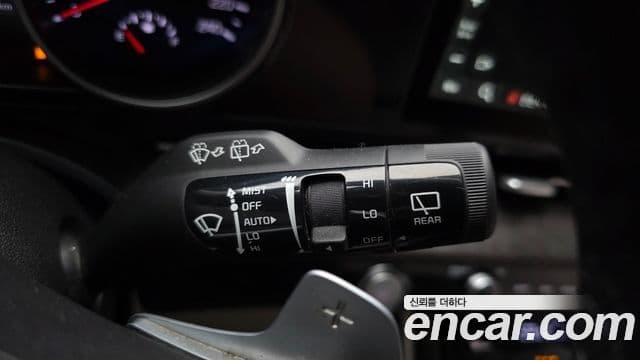 Kia Carnival 2022 — фото 18 из 20