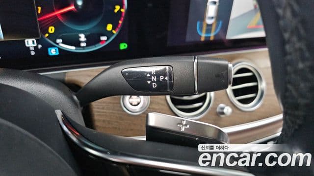 Mercedes-Benz E-Class 2021 — Şəkil 9/20