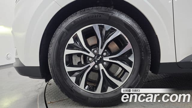 Kia Carnival 2022 — фото 4 из 20