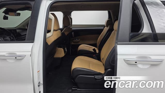 Kia Carnival 2022 — Şəkil 11/20