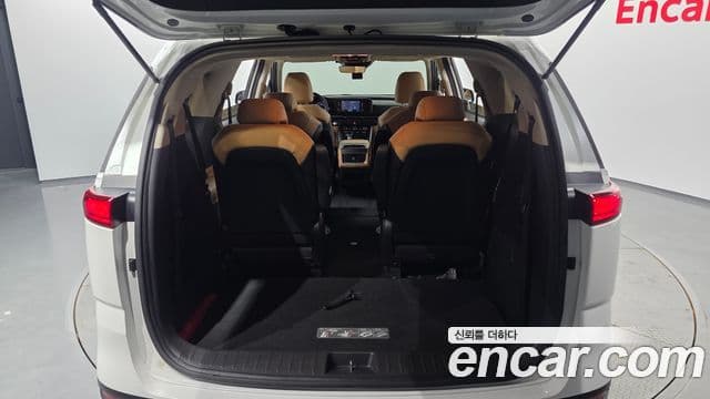 Kia Carnival 2022 — Şəkil 19/20