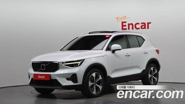 Volvo XC40 2022 — ფოტო 3/34
