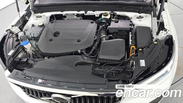 Volvo XC40 2022 — ფოტო 23/34