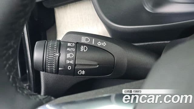 Volvo XC40 2022 — ფოტო 4/34